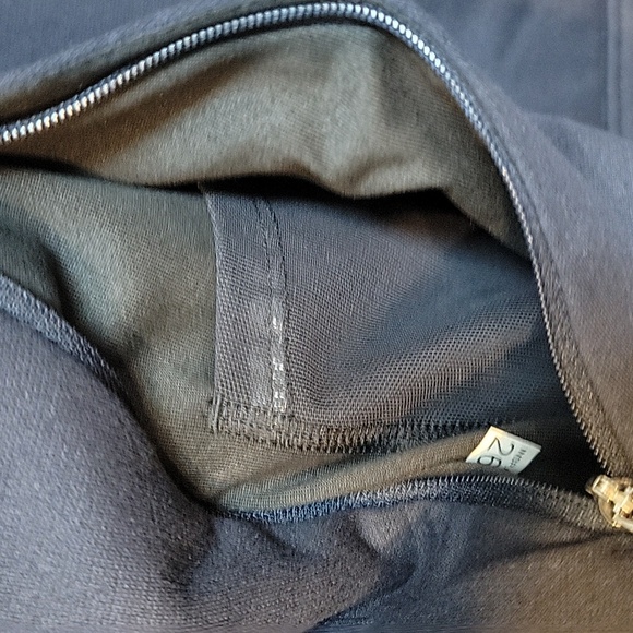 lululemon athletica Men's True Blue Hooded Jacket - Picture 9 of 11